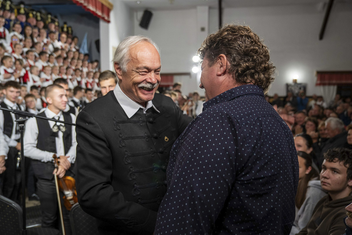 gyerekfili jovo haaz